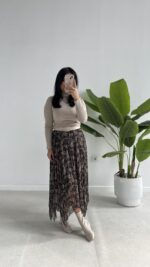 Asimetrik Kesim Desenli Şifon Etek - Görsel 3