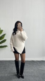 Balıkçı Yaka Asimetrik Model Triko Kazak - Ekru - Görsel 3