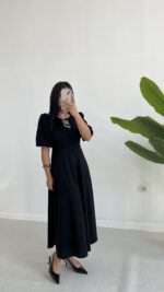 Çıkartılabilir Fiyonk Aksesuarlı Midi Elbise - Siyah - Görsel 4