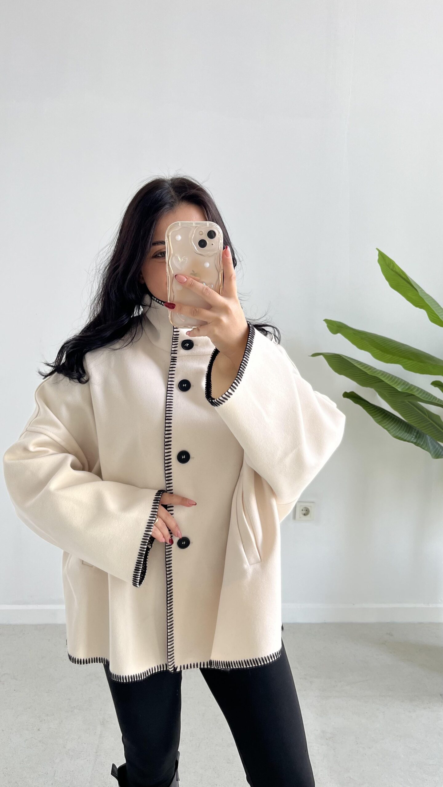 coban-dikisli-kase-panco-ekru-5-4780.jpeg Çoban Dikişli Kaşe Panço - Ekru - Görsel 1