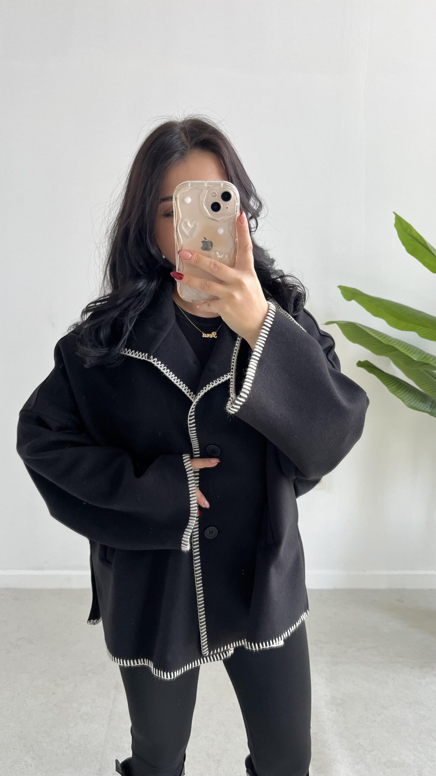 coban-dikisli-kase-panco-siyah-01a-f3.jpeg Çoban Dikişli Kaşe Panço - Siyah - Görsel 1