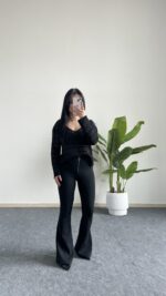 Fermuar Detay İspanyol Paça Pantolon