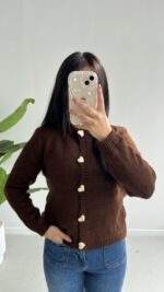 Gold Kalp Düğmeli Triko Hırka - Acı Kahve