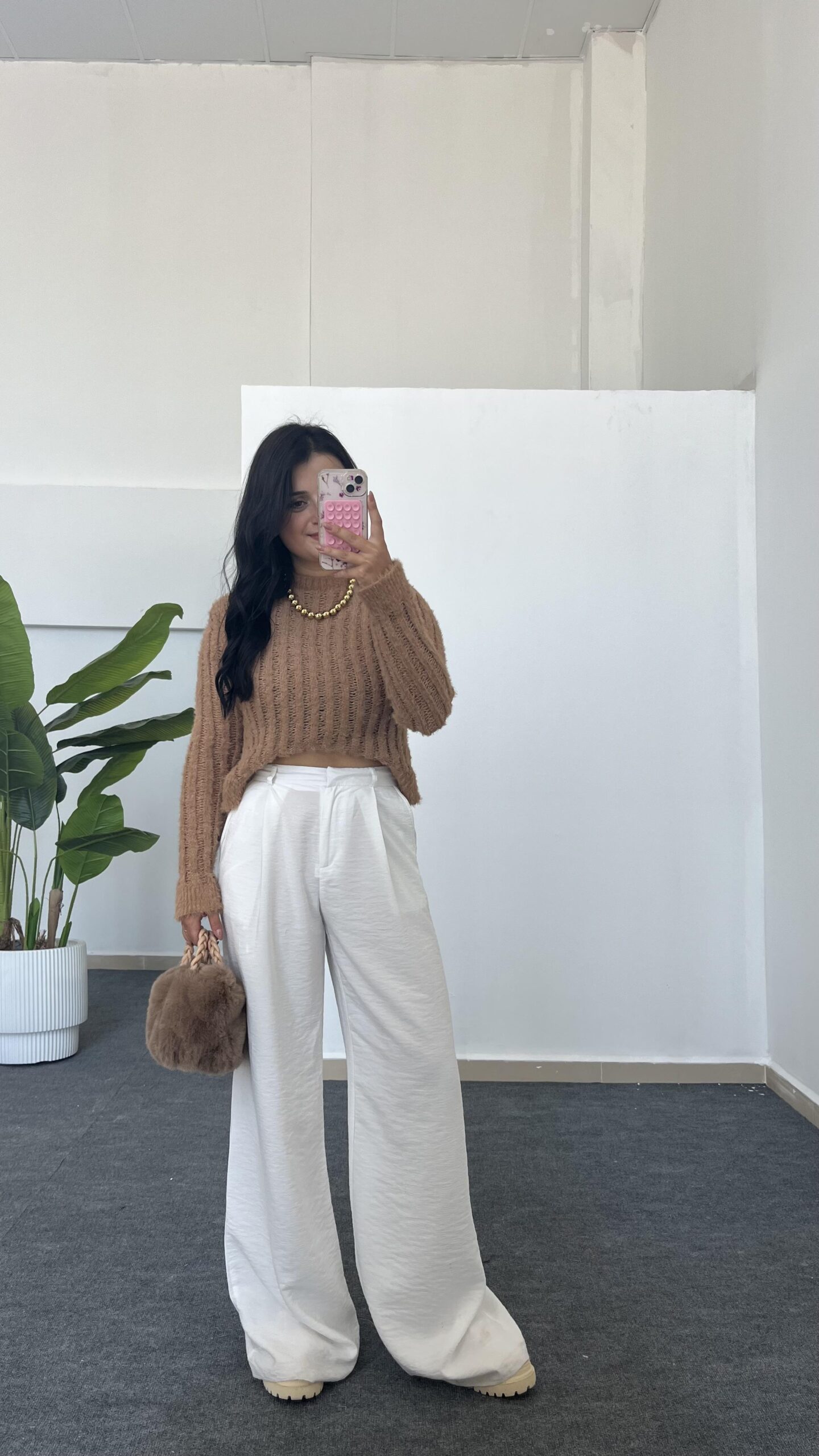 hira-ajurlu-sakalli-triko-bluz-camel-13-912.jpeg Hira Ajurlu Sakallı Triko Bluz - Camel - Görsel 1