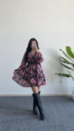 Kemerli Kruvaze Yaka Çiçekli Şifon Elbise - Pembe