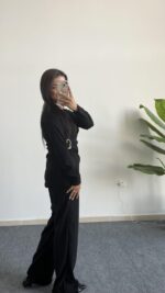 Bonita Kruvaze Yaka Aksesuarlı Takım - Siyah - Görsel 4