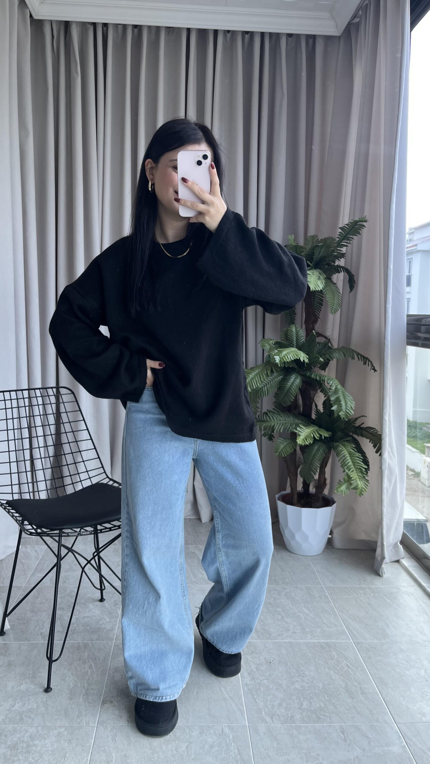 marka-model-genis-kol-salas-kazak-siya-8a-27f.jpeg Marka Model Geniş Kol Salaş Kazak Siyah - Görsel 1