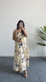 Molis Çiçek Desenli Askılı Elbise - Sarı - Görsel 3