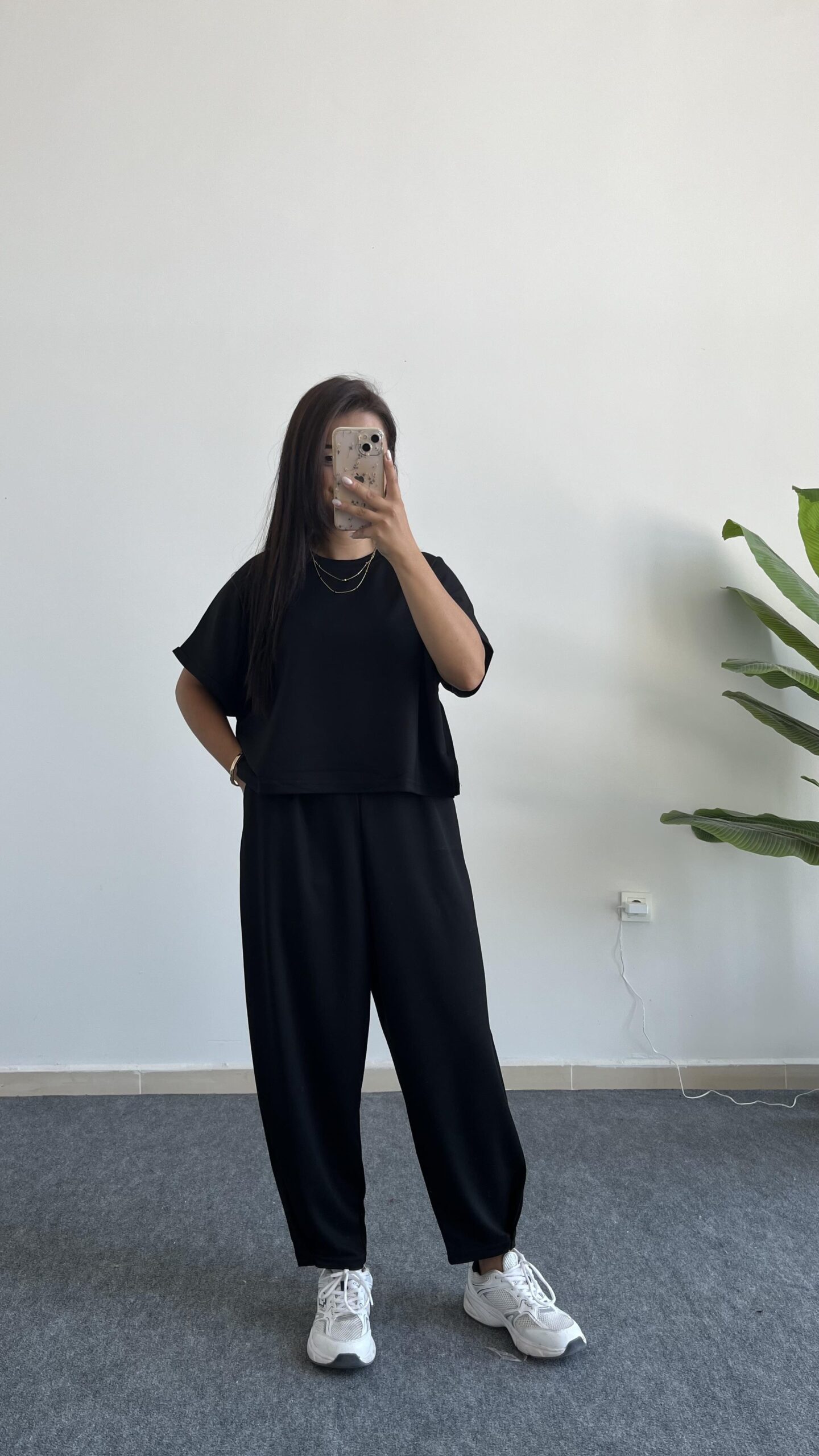 moon-modal-takim-siyah-f-cbb6.jpeg Moon Modal Takım - Siyah - Görsel 1