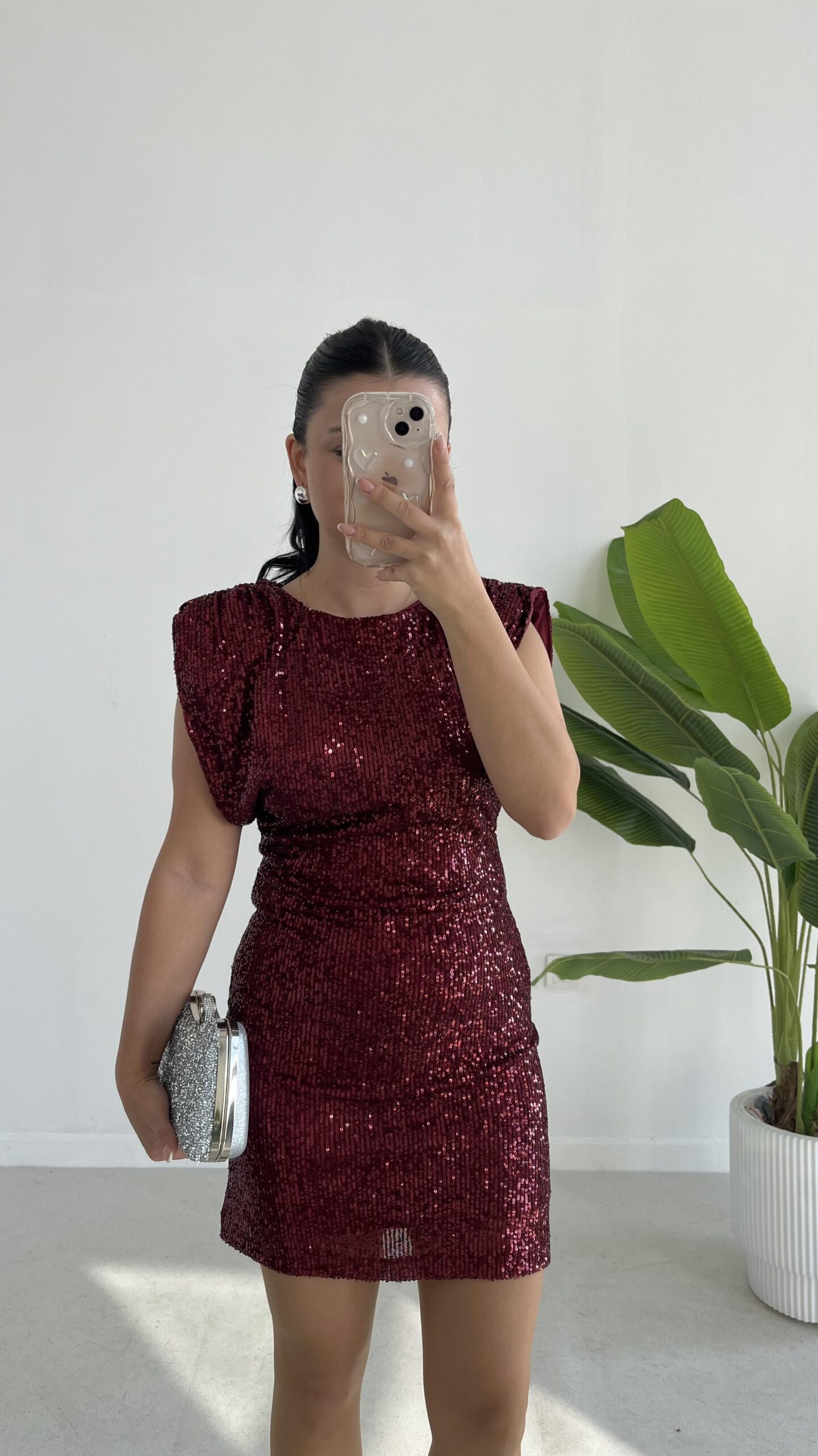 rosita-sirt-dekolteli-pul-payet-mini-e-40c4-9.jpeg Rosita Sırt Dekolteli Pul Payet Mini Elbise -Bordo - Görsel 1