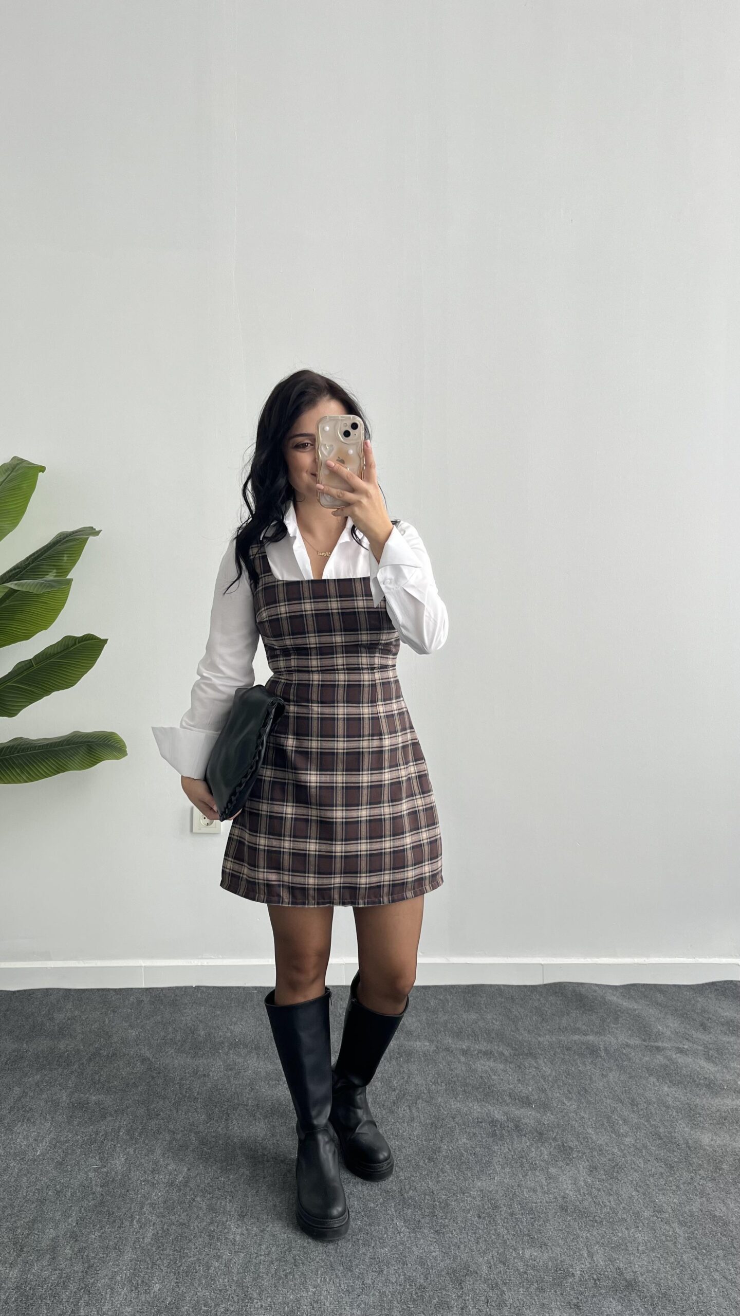 rox-gomlek-detayli-ekose-elbise-kahve-77cd19.jpeg Rox Gömlek Detaylı Ekose Elbise - Kahve-Ekru - Görsel 1