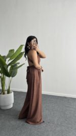 Sırt Dekolteli Tulum - Kahve - Görsel 2