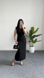 Siyah Toka Detaylı Elbise