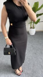 Siyah Toka Detaylı Elbise - Görsel 4