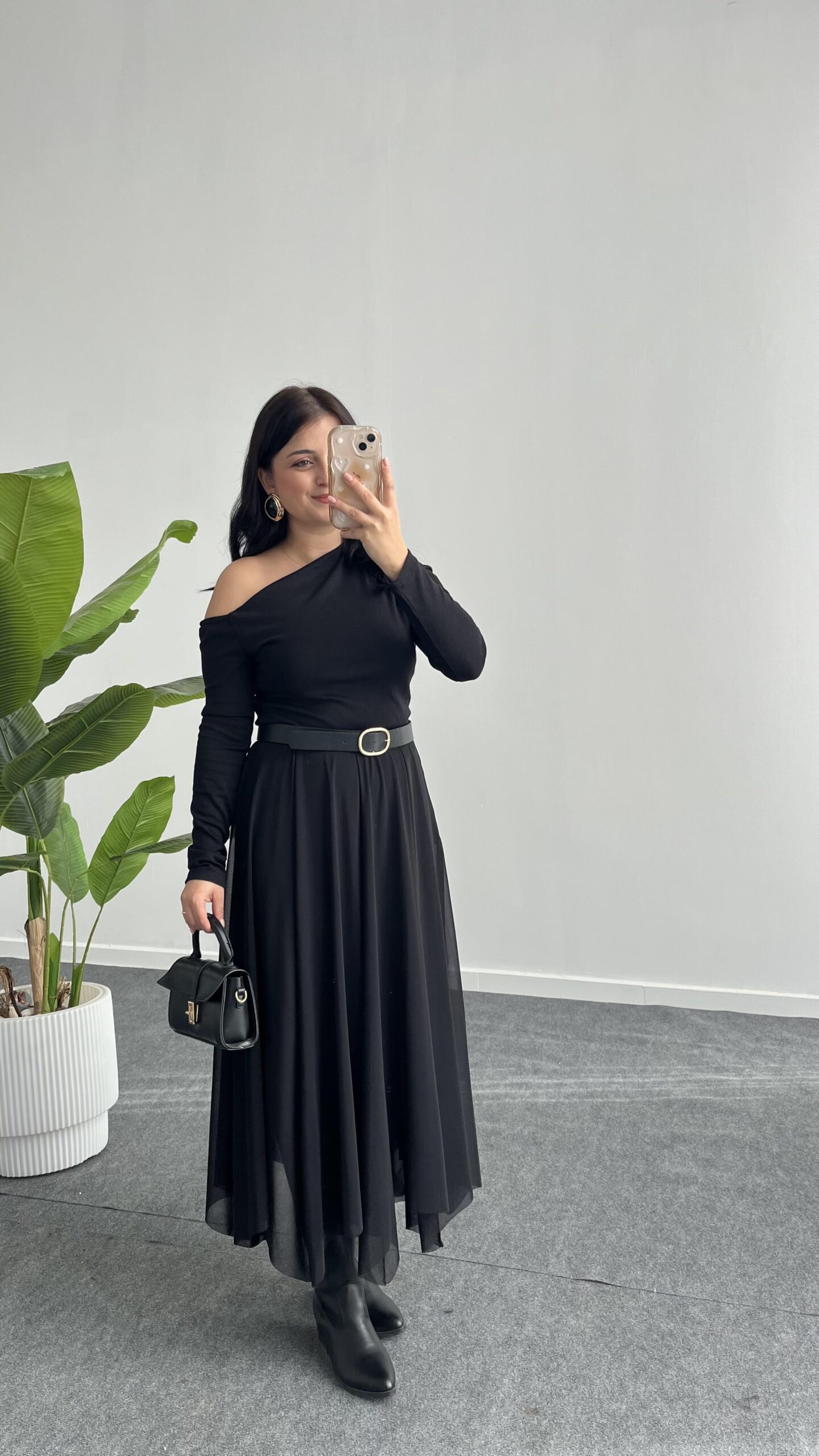 veny-asimetrik-tul-etek-siyah-f28829.jpeg Veny Asimetrik Tül Etek - Siyah - Görsel 1