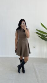 Zincir Aksesuarlı Vatkalı Selanik Elbise - Vizon - Görsel 2