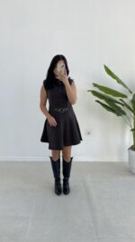 Zincir Aksesuarlı Vatkalı Selanik Elbise - Kahve - Görsel 3